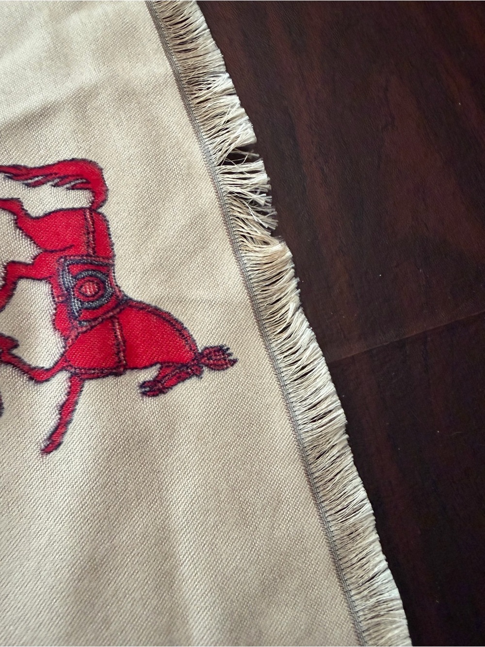Beige and Red Equestrian scarf - Picture 6 of 10
